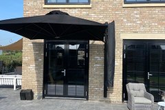 Parasol-Prostor-Duo-Muur-zwart-enkel